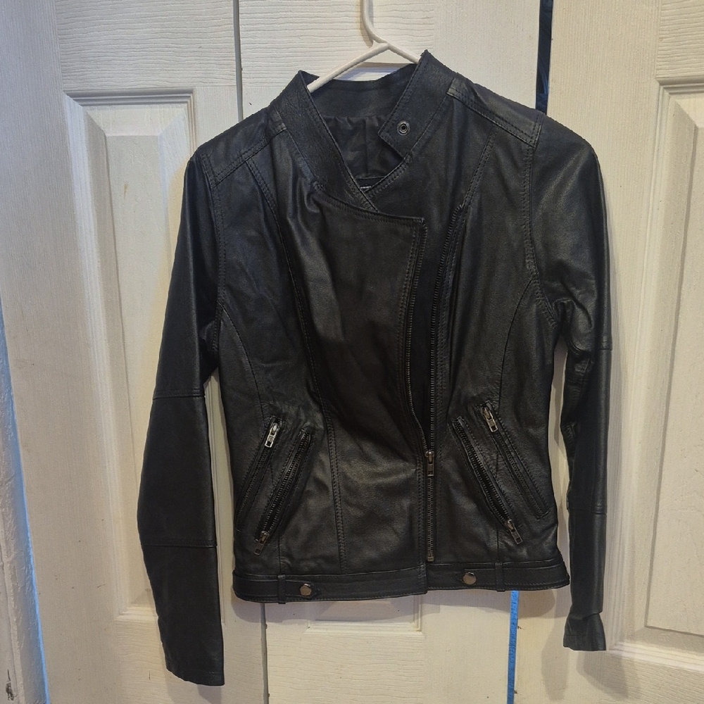 Elegant Black Leather Jacket for Women